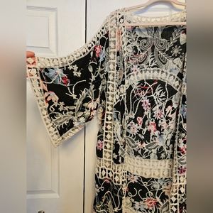 Three Birds Nest Lace Boho Style Kimono Robe